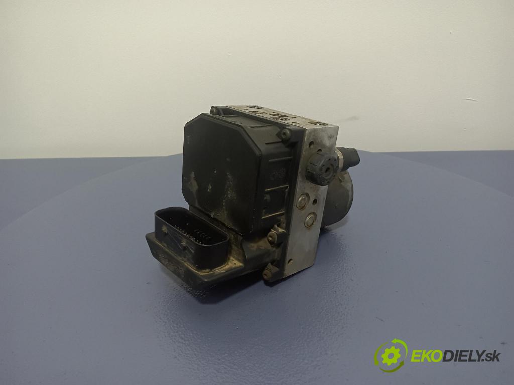 Volkswagen Passat 2001 čerpadlo ABS x 4B0614517G