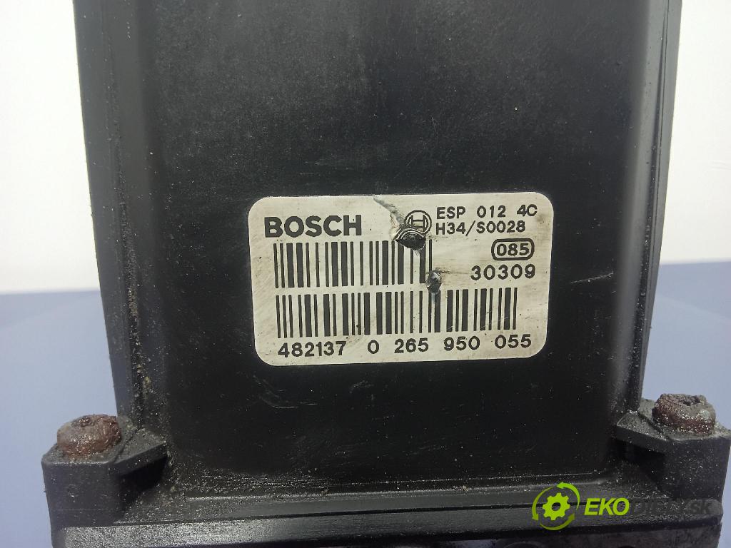 Volkswagen Passat 2003 čerpadlo ABS x 4B0614517G