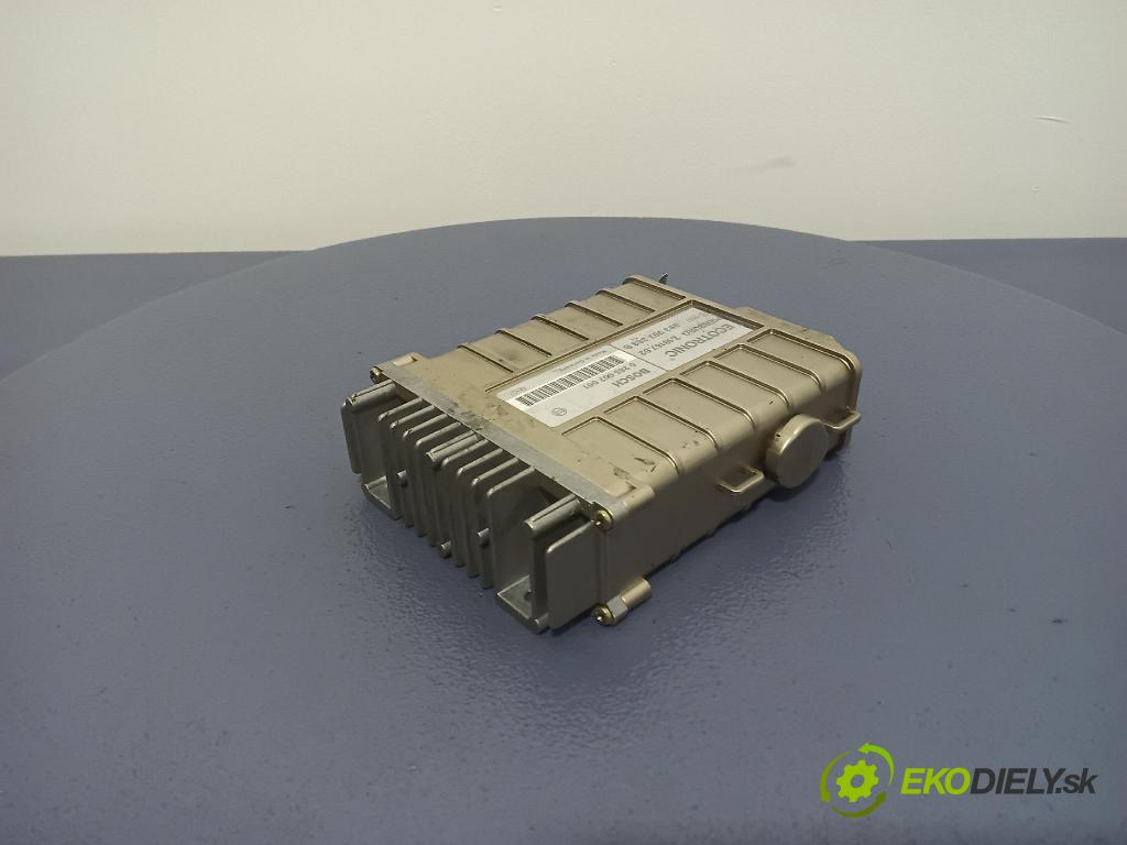 Audi 80 1991 řídící jednotka Motor: 893907383B