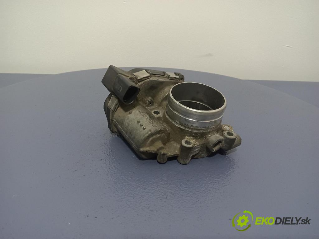Volkswagen Passat 2006 škrticí klapka 06F133062B