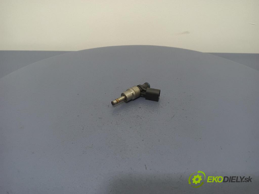 Volkswagen Passat 2006 vstřikovač 06F906036