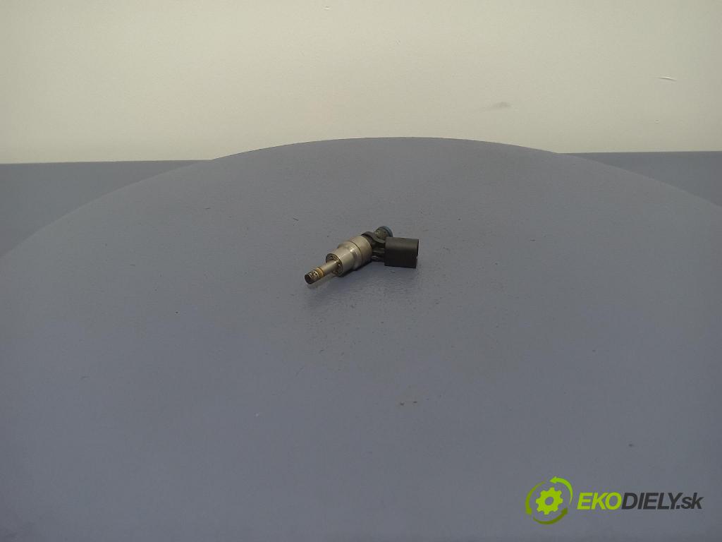 Volkswagen Passat 2006 vstřikovač 06F906036