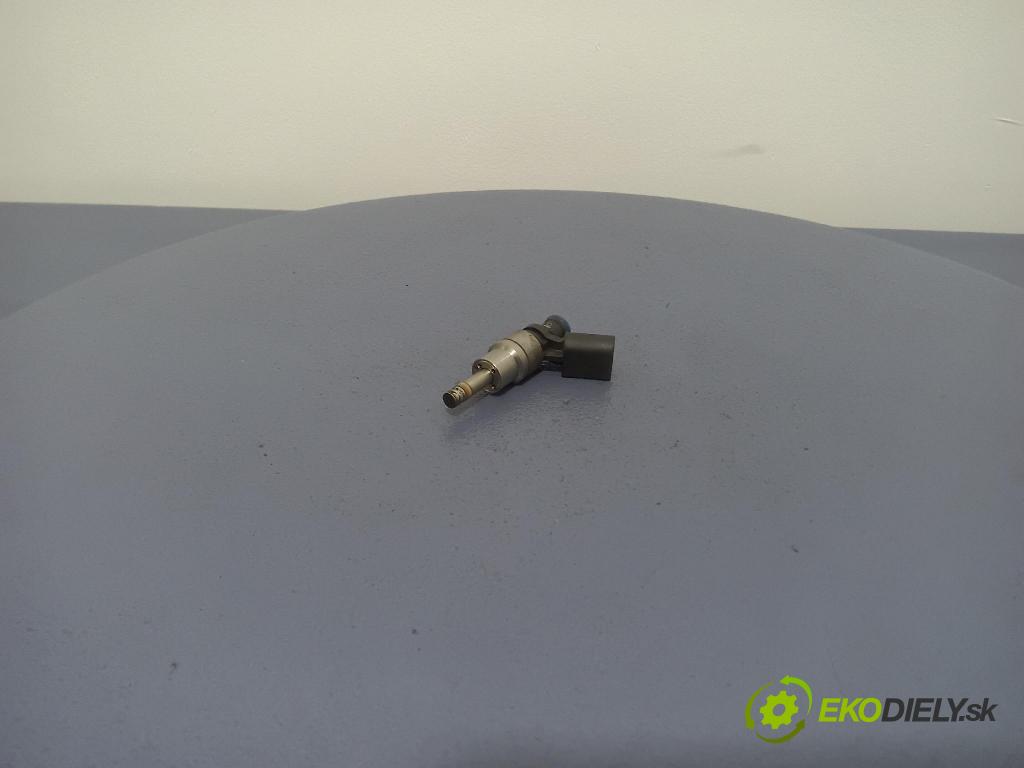 Volkswagen Passat 2006 vstřikovač 06F906036