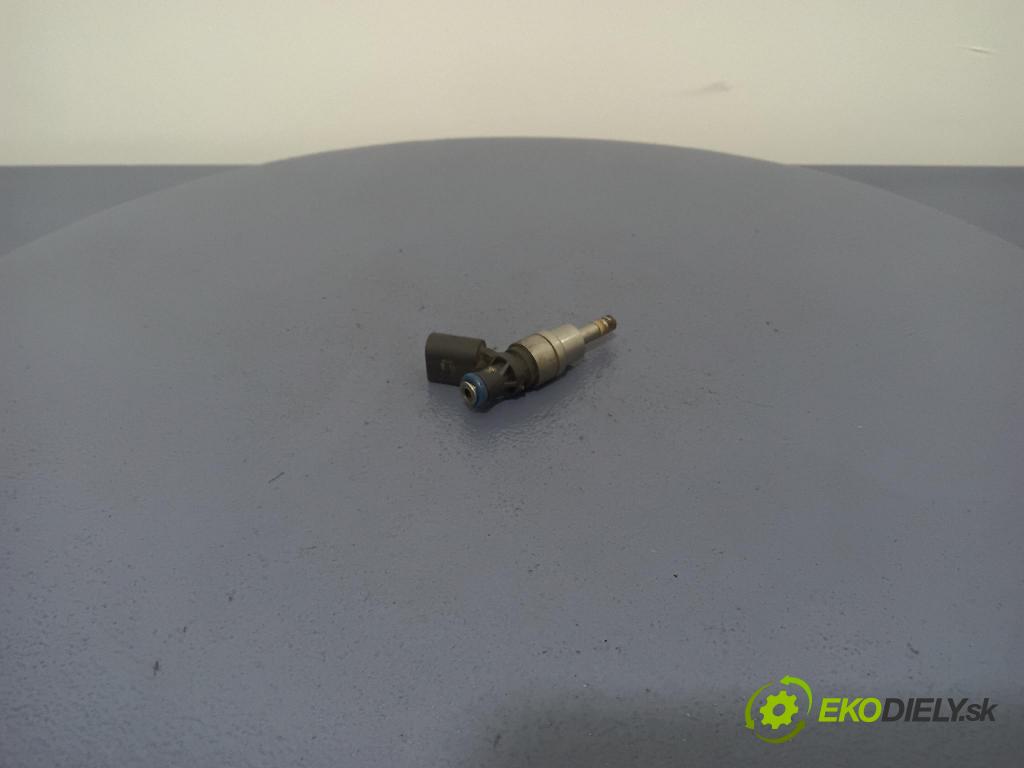 Volkswagen Passat 2006 vstřikovač 06F906036