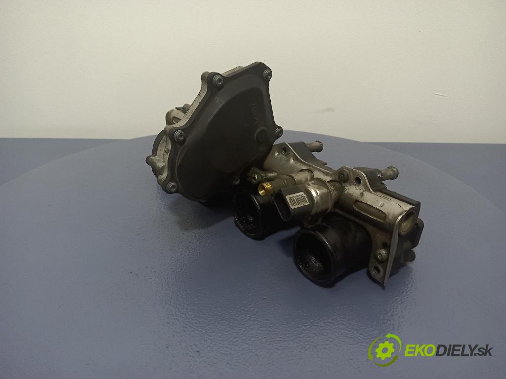 Volkswagen Passat 2006 potrubí Sání: 06D133209T