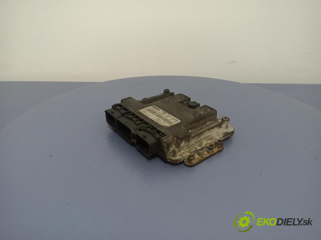 Renault Espace 2005 riadiaca jednotka Motor: 8200311550