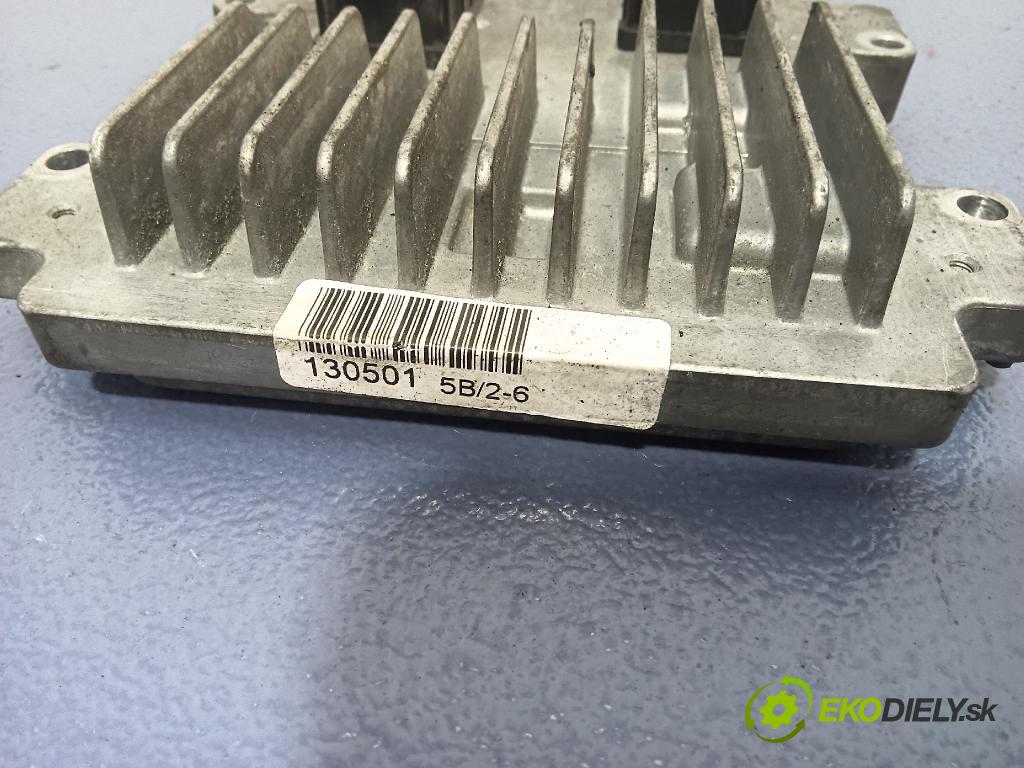 Opel Insignia 2010 riadiaca jednotka Motor: 12636331