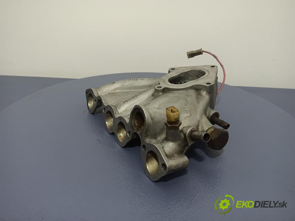 Audi 80 1991 potrubí Sání: 051129713