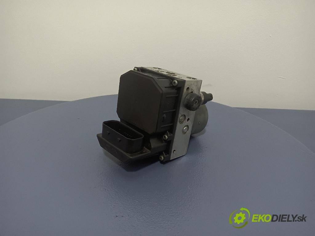 Audi A4 2003 čerpadlo ABS x 8E0614517