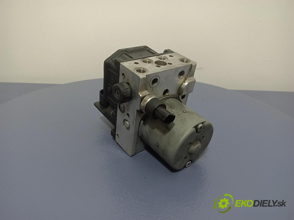 Audi A4 2003 čerpadlo ABS x 8E0614517