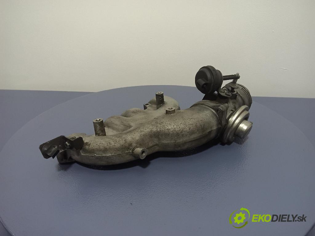 Audi A4 2003 potrubí Sání: 038129713AJ