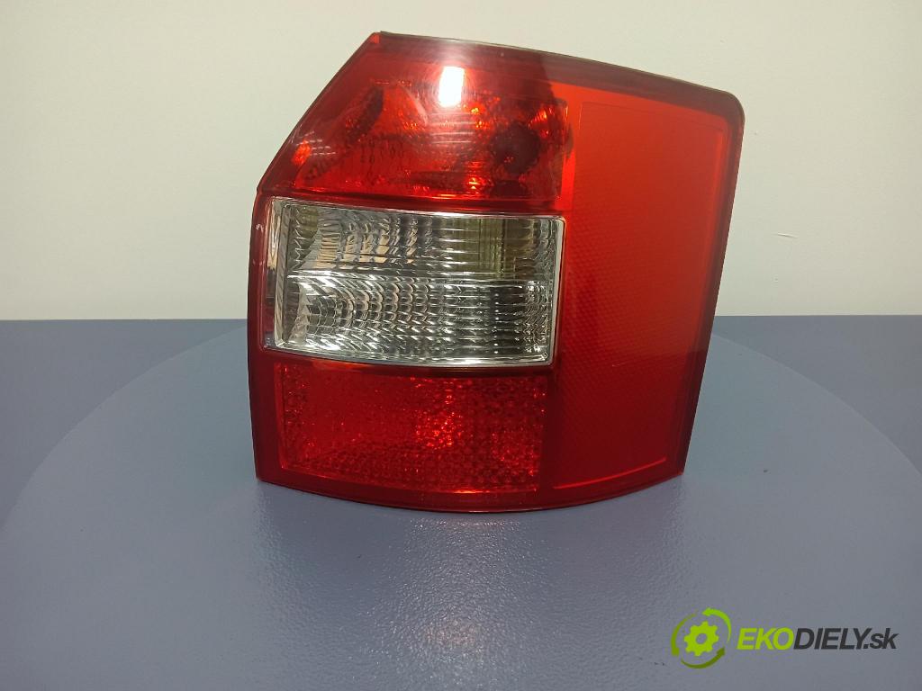 Audi A4 2003 světlo Zad: Práva: Mimo: 01