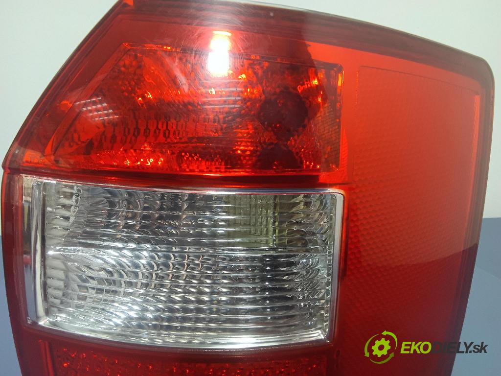 Audi A4 2003 světlo Zad: Práva: Mimo: 01