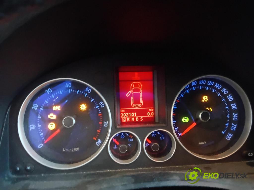 Volkswagen Golf 2006 prístrojovka/ budíky 1K6920872D