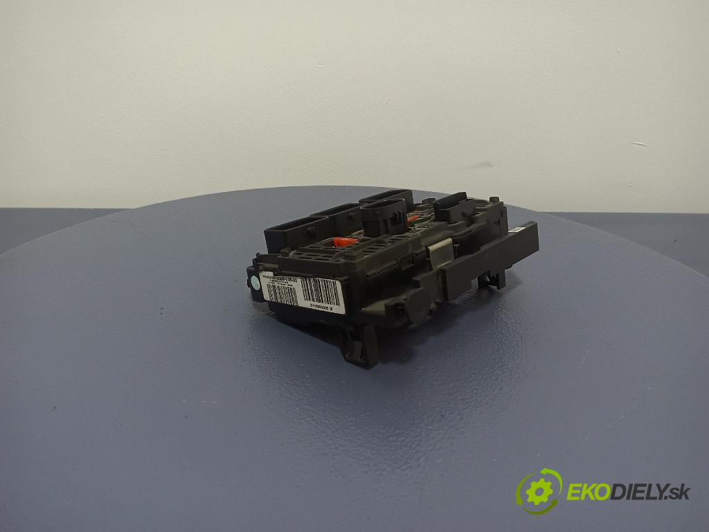 Citroen C5 2005 skříňka Pojistky 9658539680