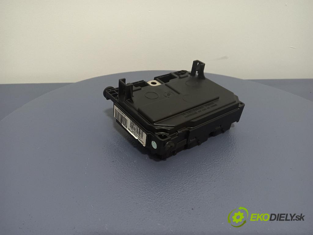 Citroen C5 2005 skříňka Pojistky 9658539680