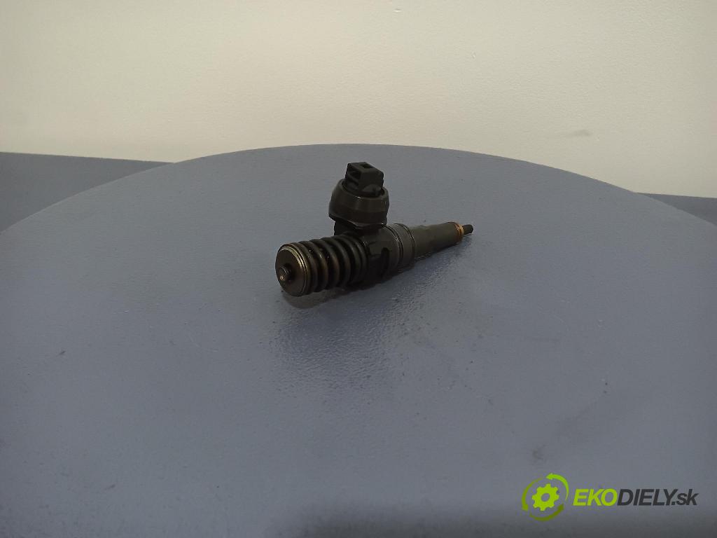 Skoda Octavia 2008 vstrek 038130073BQ