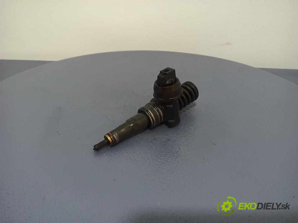 Skoda Octavia 2008 vstrek 038130073BQ