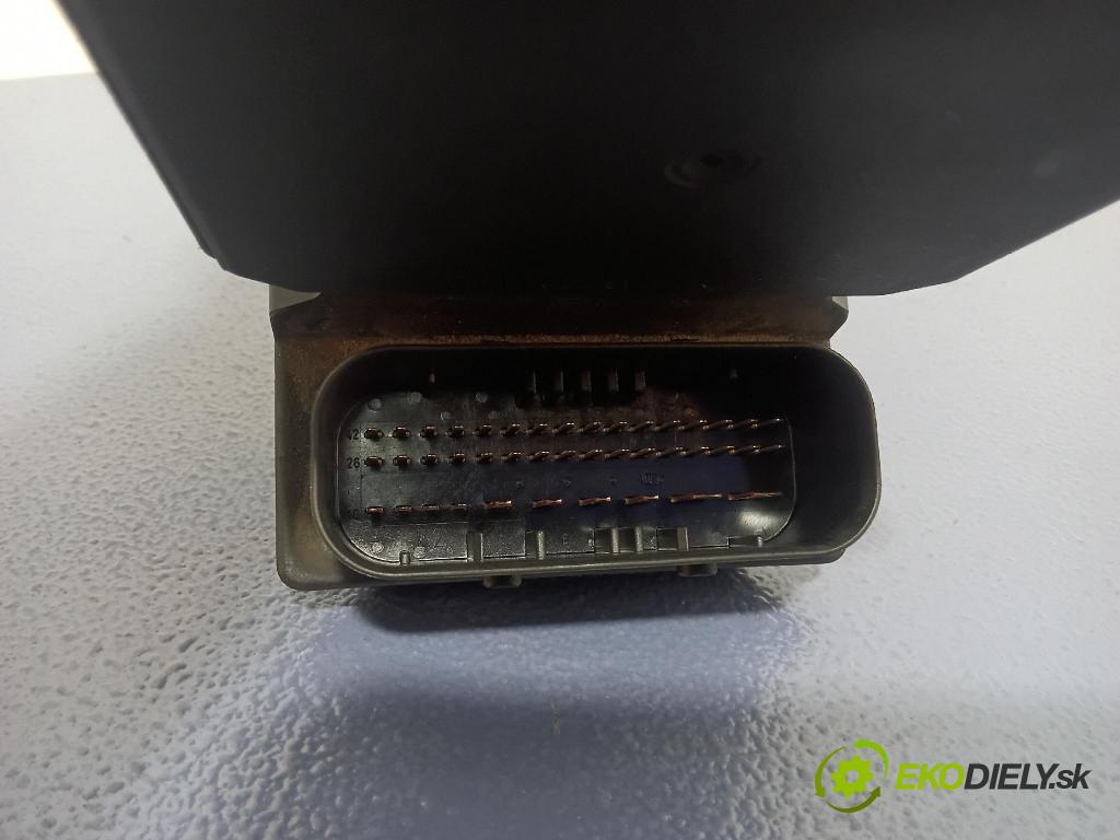 Volkswagen Polo 2004 čerpadlo ABS x 6Q0614517K