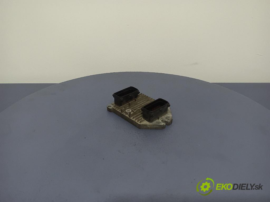 Opel Signum 2003 riadiaca jednotka Motor: 55352666