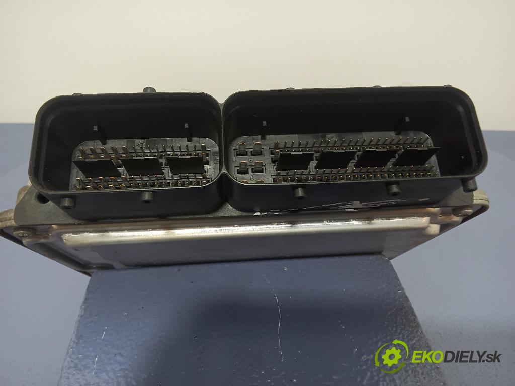 Vw Touareg 2004 riadiaca jednotka Motor: 070906016F