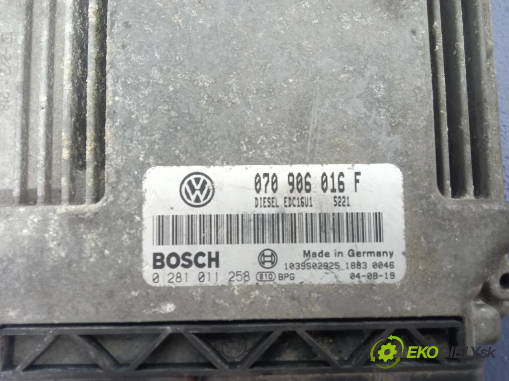 Vw Touareg 2004 riadiaca jednotka Motor: 070906016F