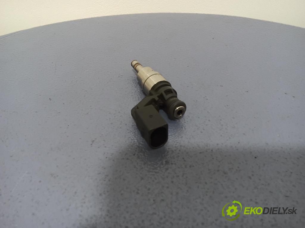 Volkswagen Golf 2004 vstrek 03C906036A