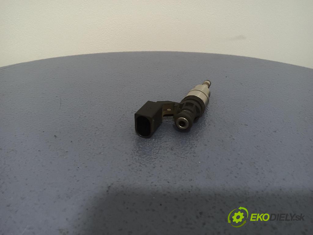 Volkswagen Golf 2004 vstrek 03C906036A
