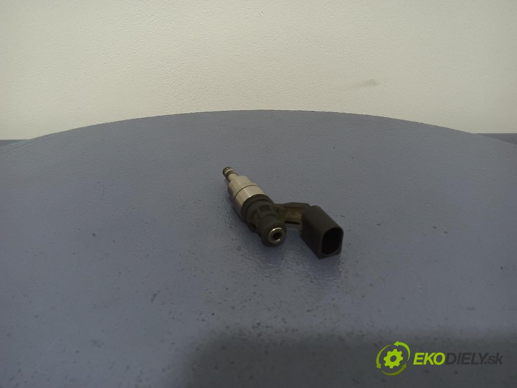 Volkswagen Golf 2004 vstrek 03C906036A