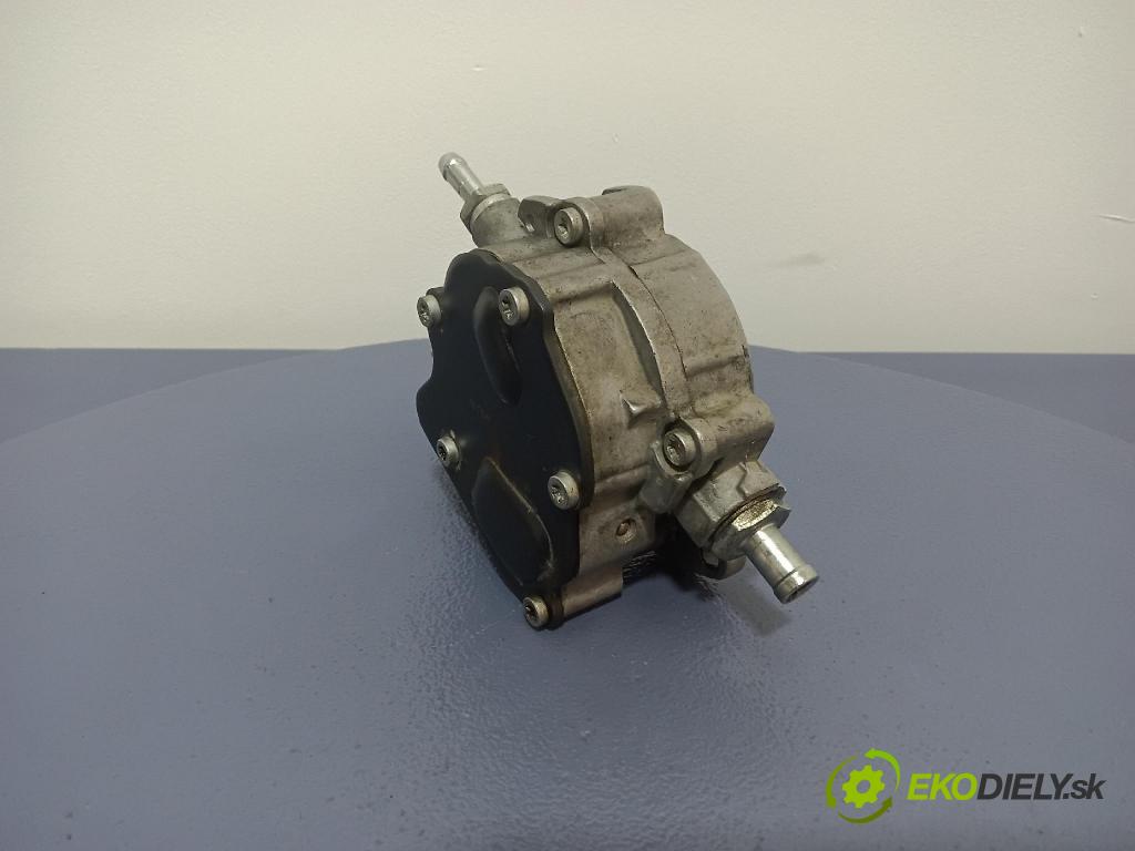 Volkswagen Passat 2002 čerpadlo vákuová 00LTBW