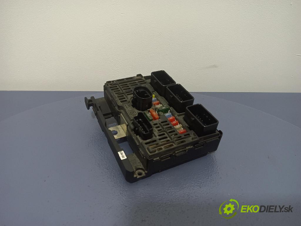Citroen C4 2006 skrinka Poistky: 9658539680