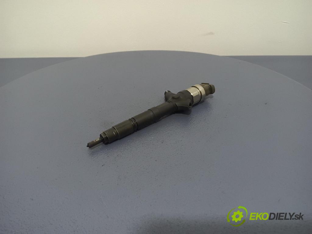 Toyota Avensis 2003 vstřikovač 23670-0G010