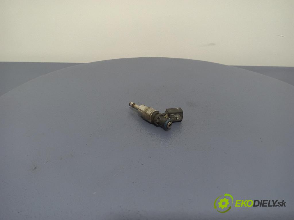 Volkswagen Golf 2006 vstřikovač 06F906036G