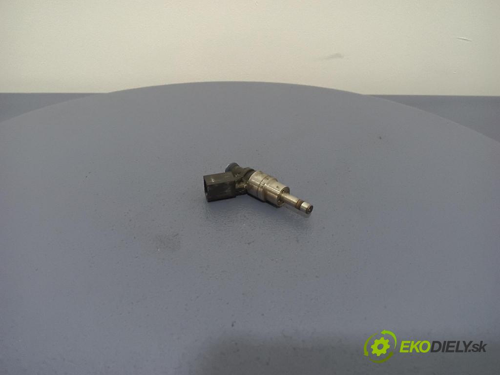 Volkswagen Golf 2006 vstřikovač 06F906036G