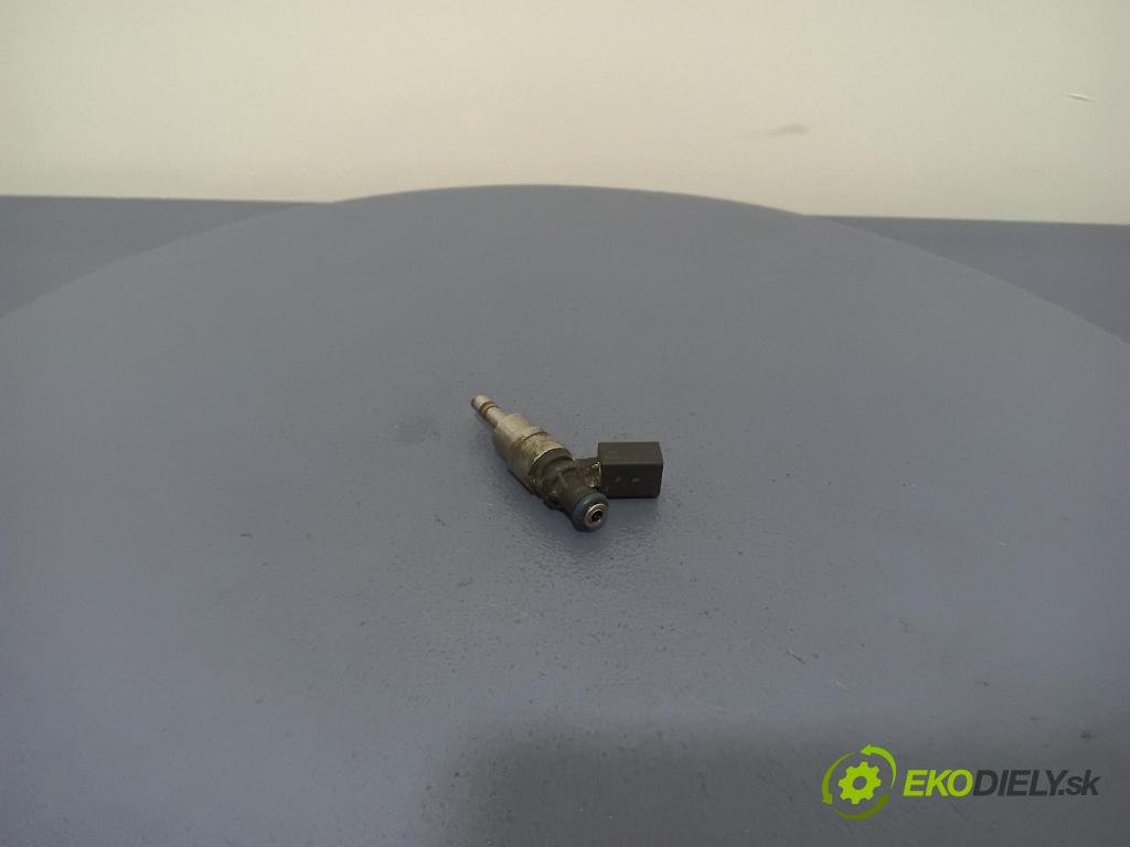 Volkswagen Golf 2006 vstřikovač 06F906036G