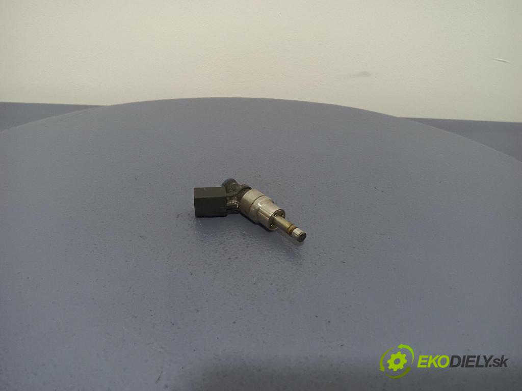 Volkswagen Golf 2006 vstřikovač 06F906036G