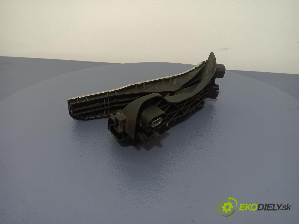 Volkswagen Golf 2006 pedal Plyn: 1K1723503N