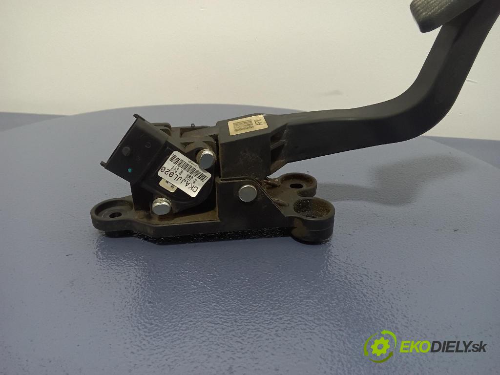 Hyundai Tucson 2008 pedal Plyn: 32726-2E301