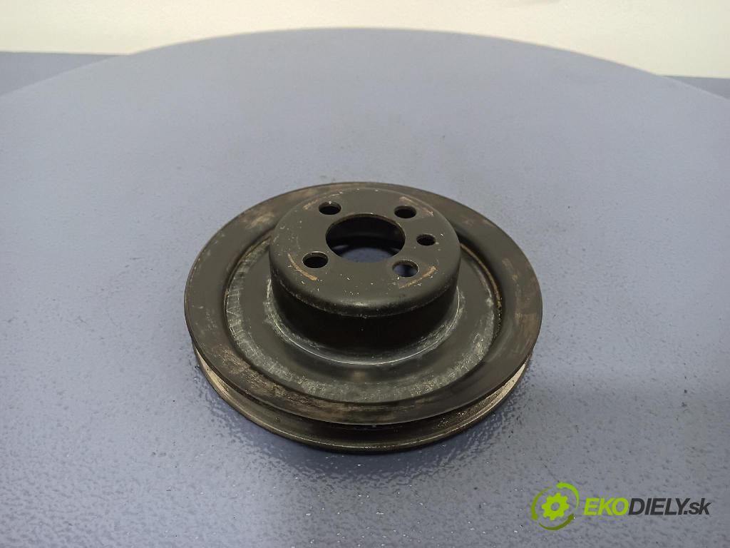 Volkswagen Passat 1995 kolo Pás 028105253A