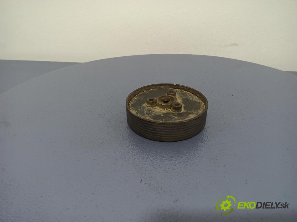 Volkswagen Passat 1994 kolo Pás 028121031E