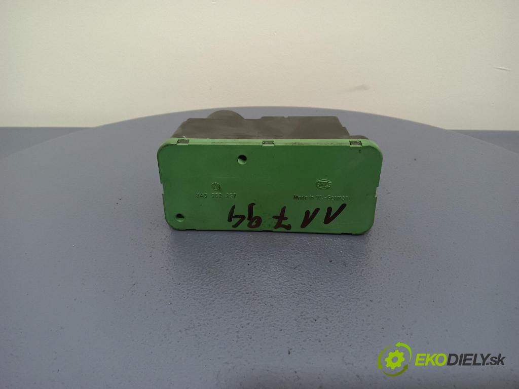 Volkswagen Passat 1994 čerpadlo Centrální Zámek 3A0962257