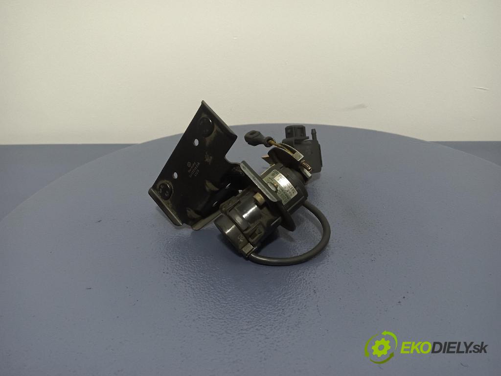 Volkswagen Passat 1994 pedal Plyn: 3A1721568A
