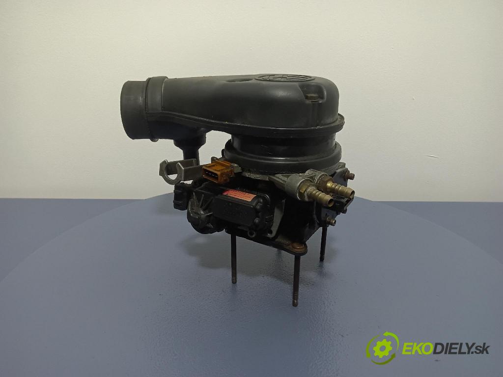 Volkswagen Golf 1993 škrticí klapka 0132008600