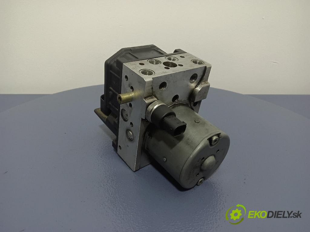 Audi A4 2001 čerpadlo ABS x 8E0614517
