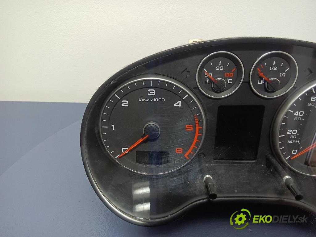 Audi A3 2008 Přístrojová deska 8P0920982C
