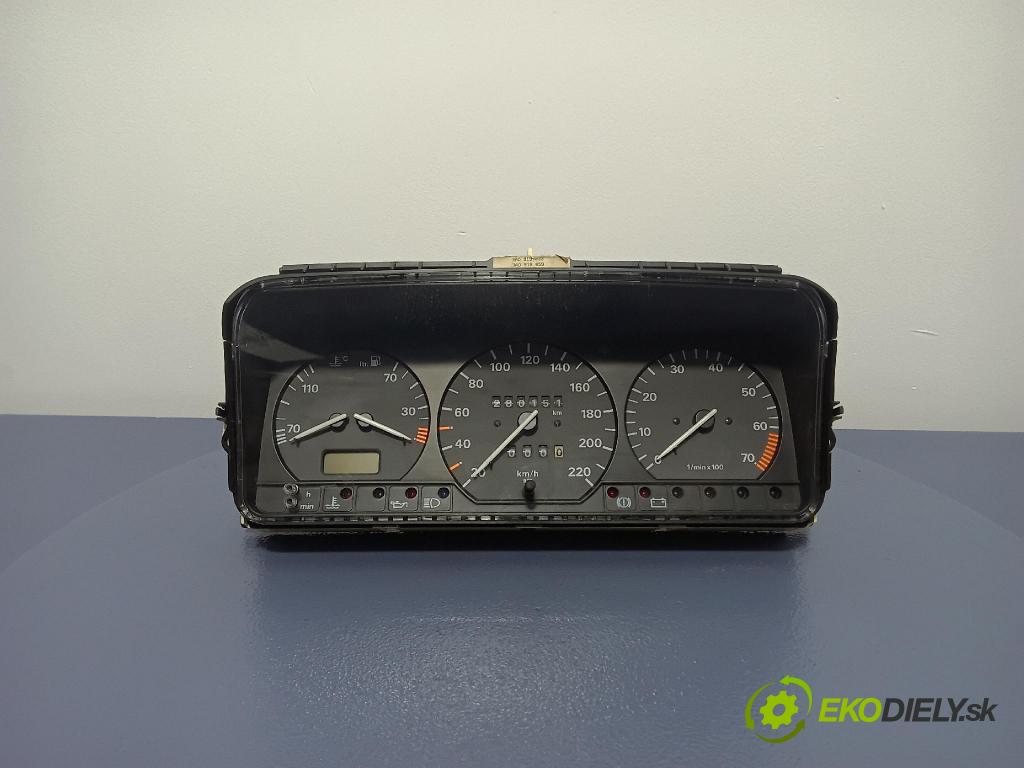 Volkswagen Passat 1994 Přístrojová deska 3A0919033