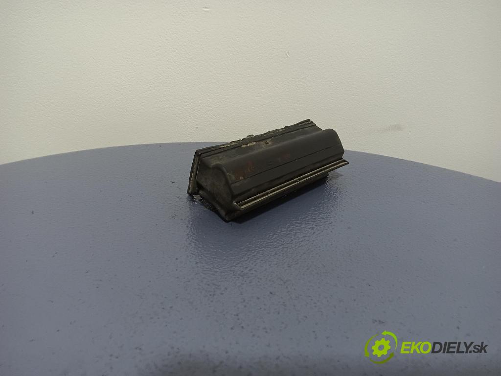 Seat Toledo 2002 klika Klapky: Zadní: 1M5827561E