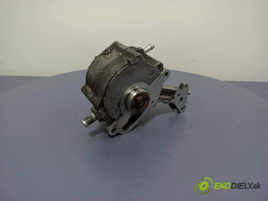 Volkswagen Passat 2004 čerpadlo vakuová 038145209
