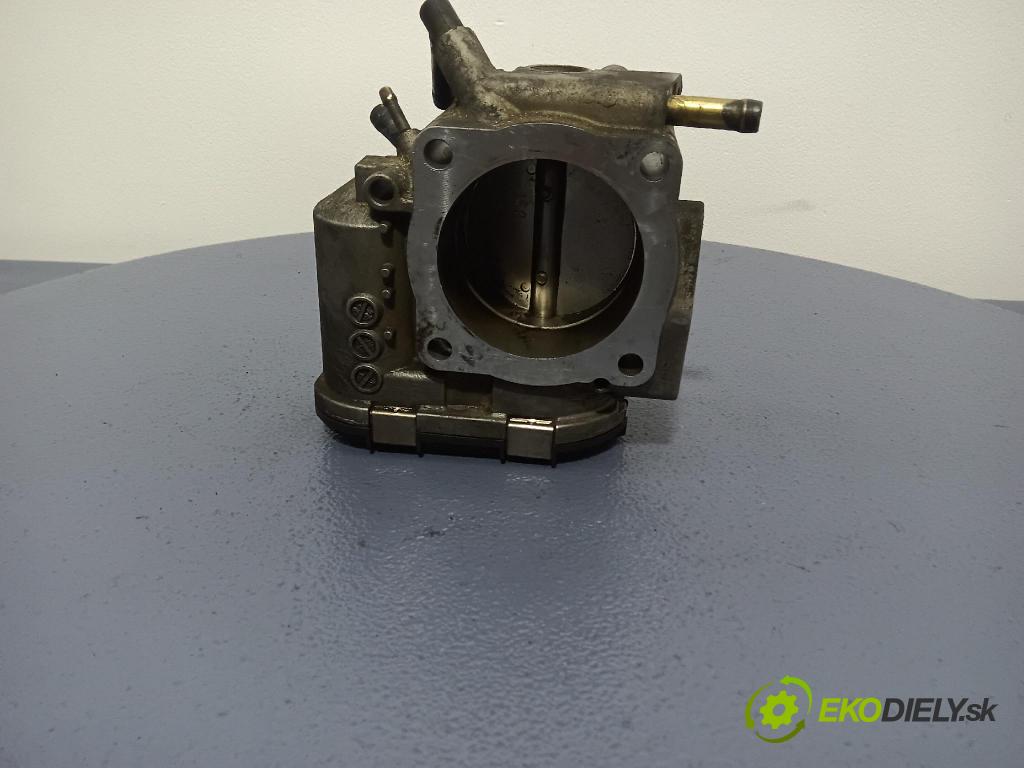Audi A4 2000 škrticí klapka 06B133062H