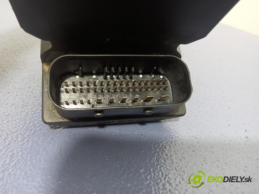 Audi A4 2000 čerpadlo ABS x 8E0614517